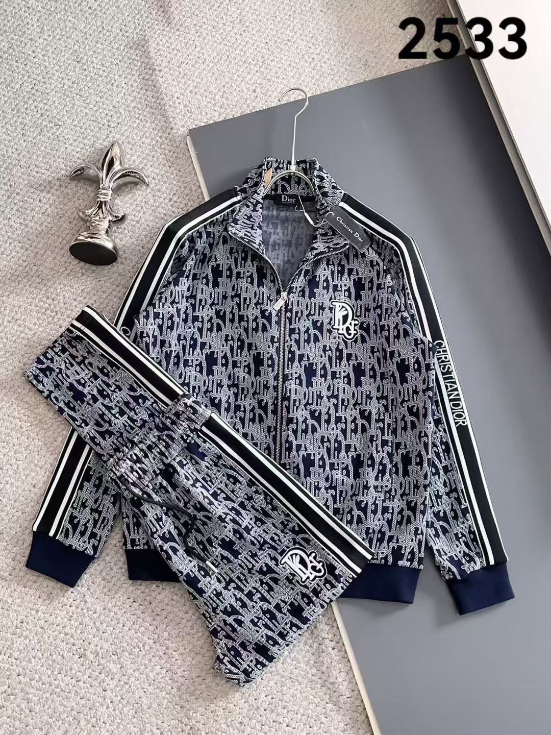 Premium Tracksuit Set - Image 7