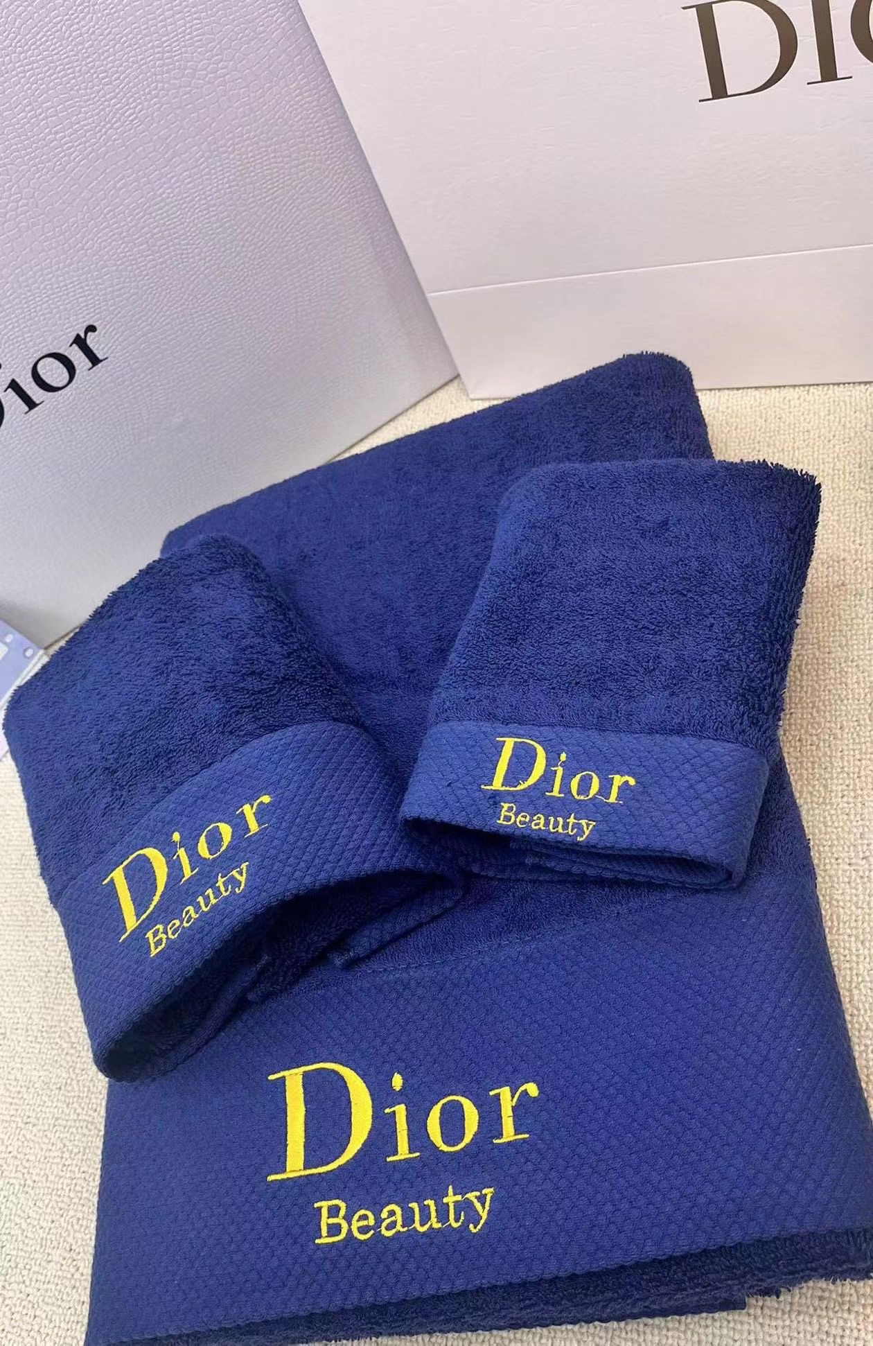 DIOR TOWEL SETS - Image 2