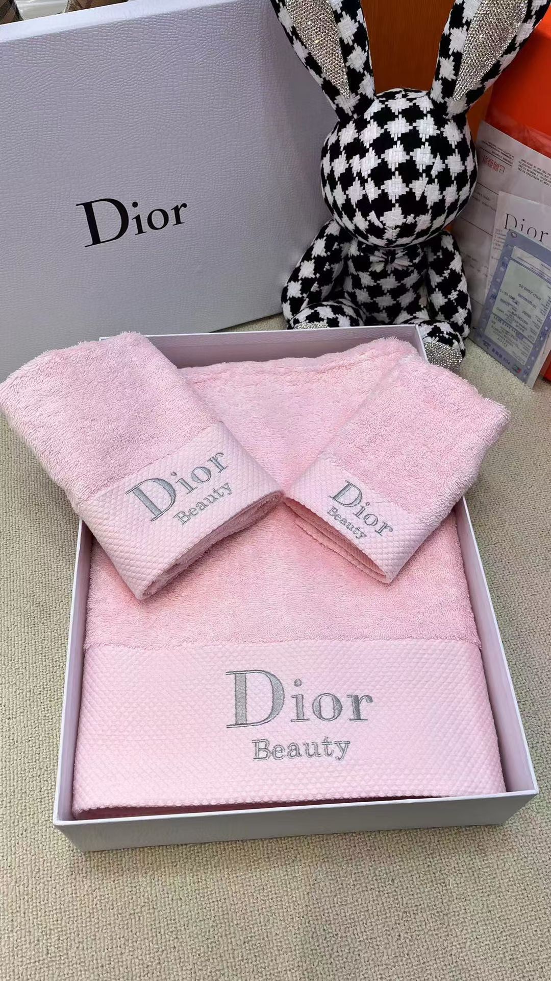 DIOR TOWEL SETS - Image 15