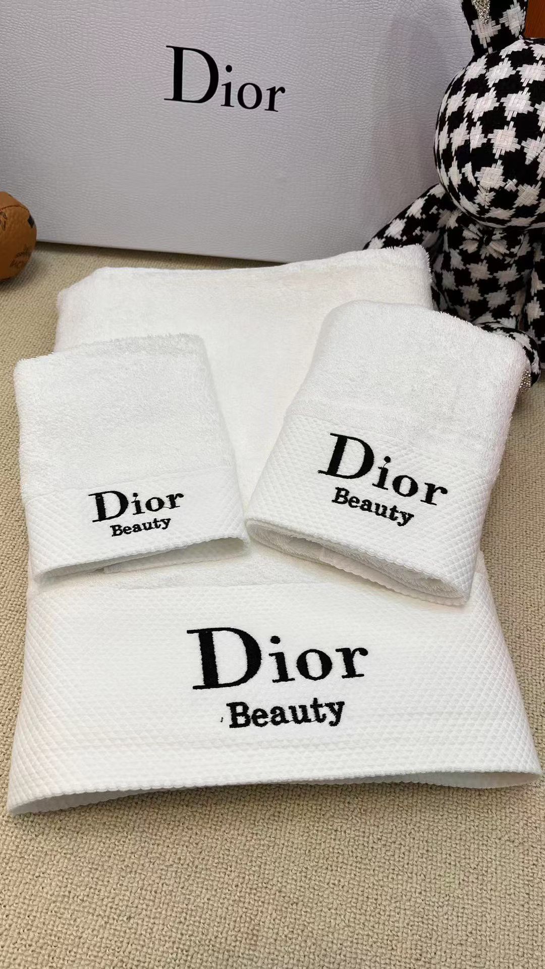 DIOR TOWEL SETS - Image 22