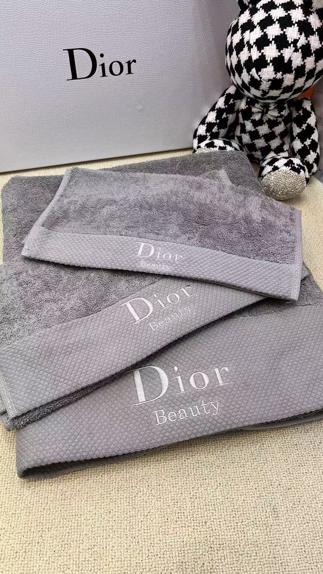 DIOR TOWEL SETS - Image 27
