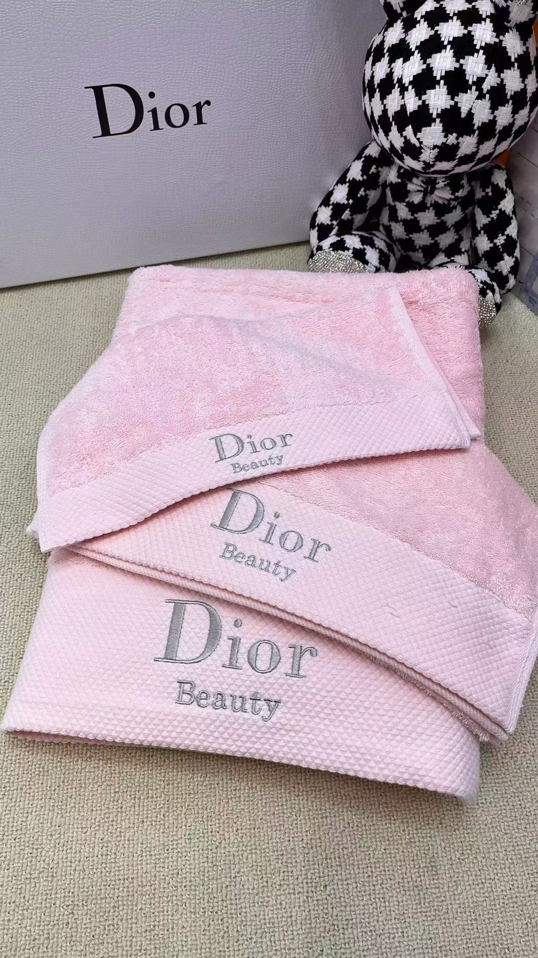 DIOR TOWEL SETS - Image 10