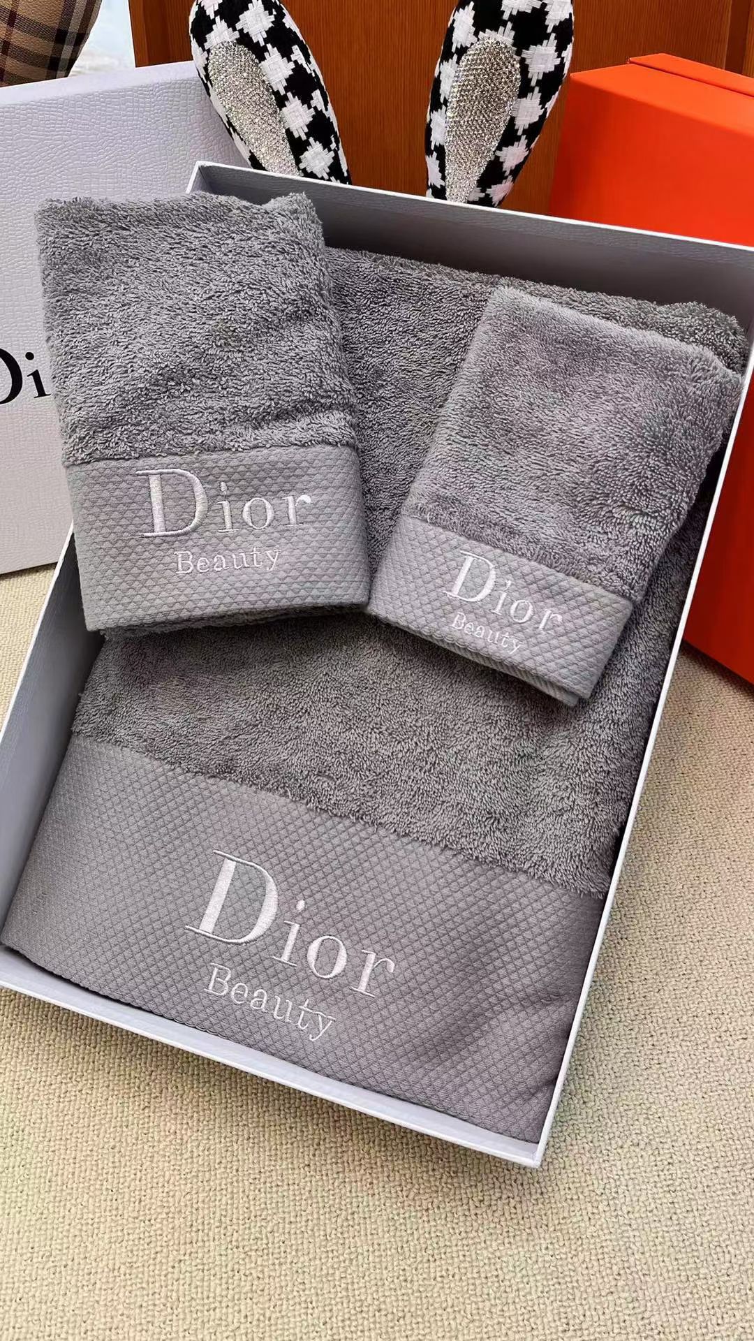 DIOR TOWEL SETS - Image 26