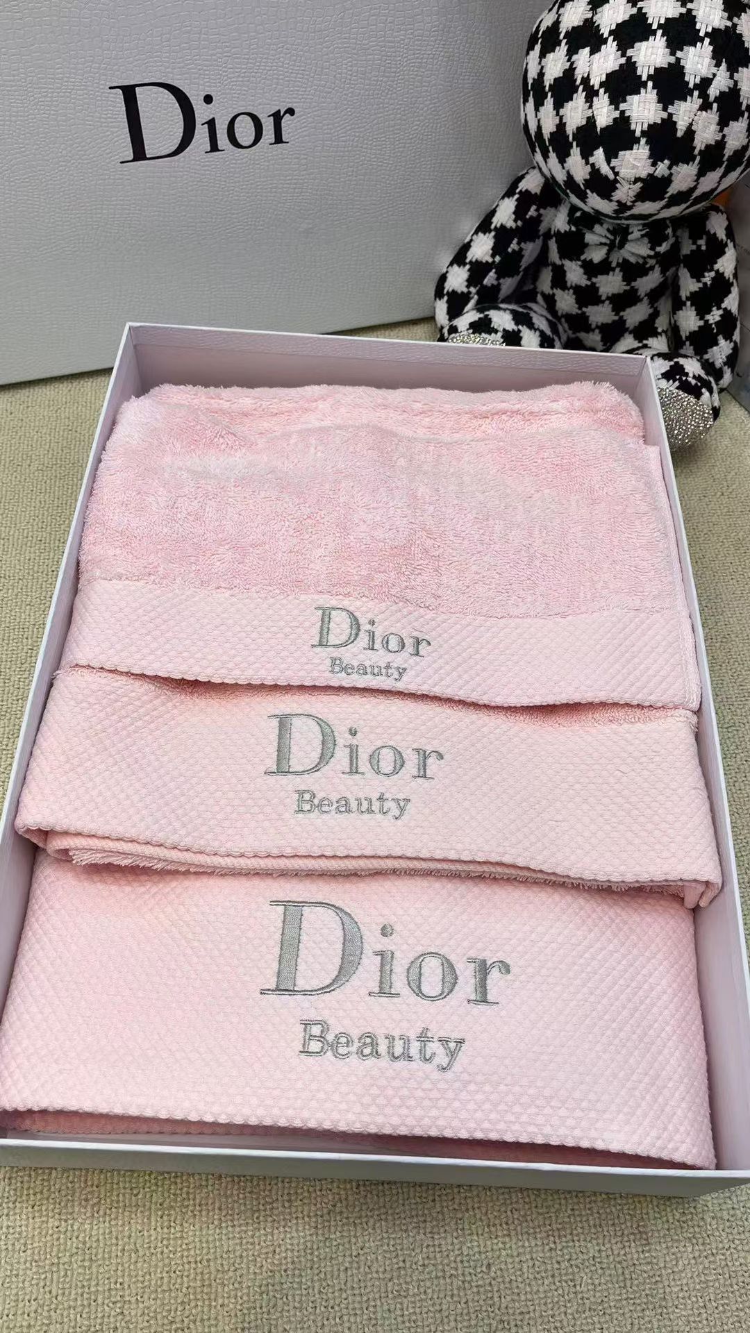 DIOR TOWEL SETS - Image 16
