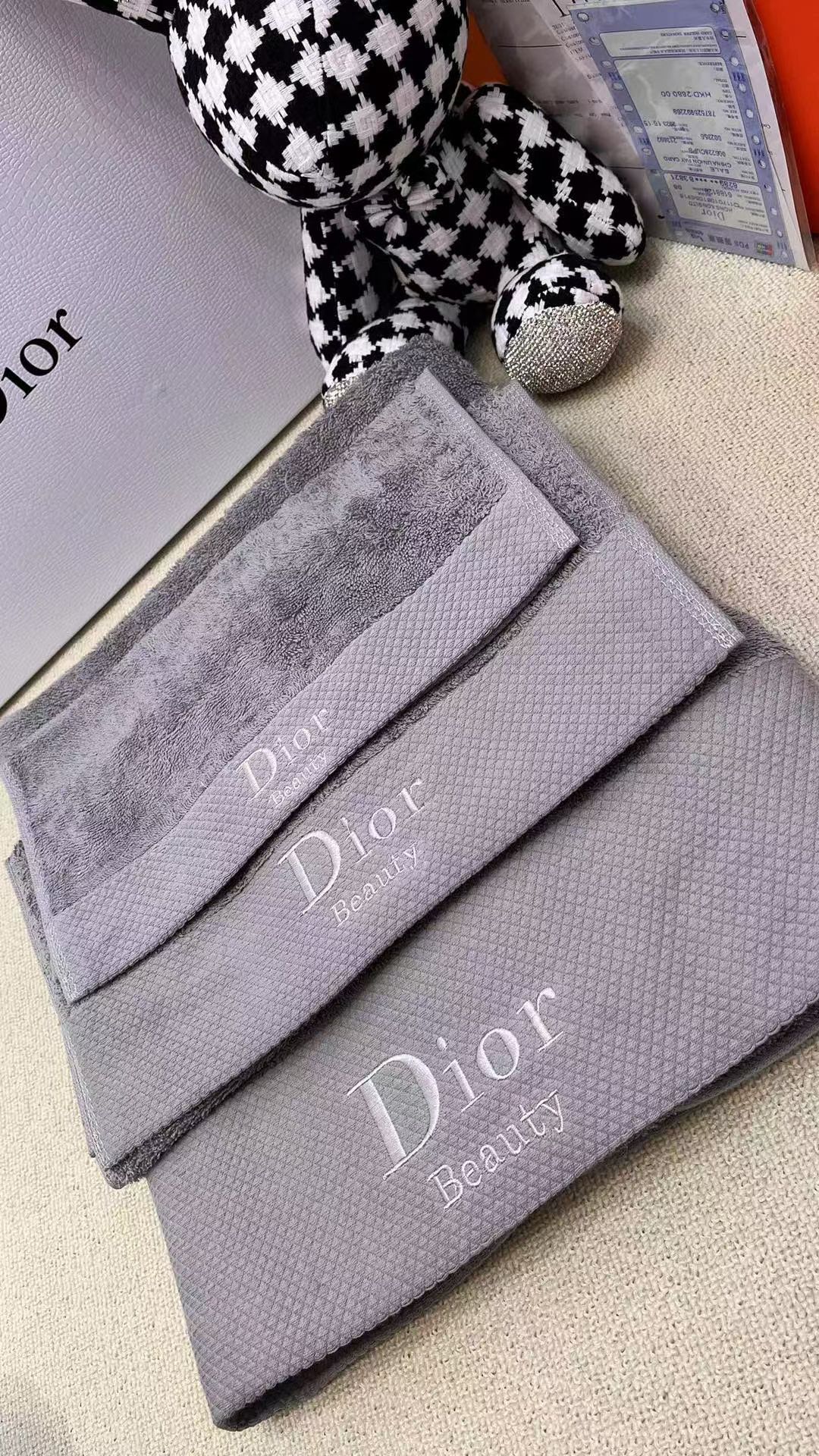 DIOR TOWEL SETS - Image 33