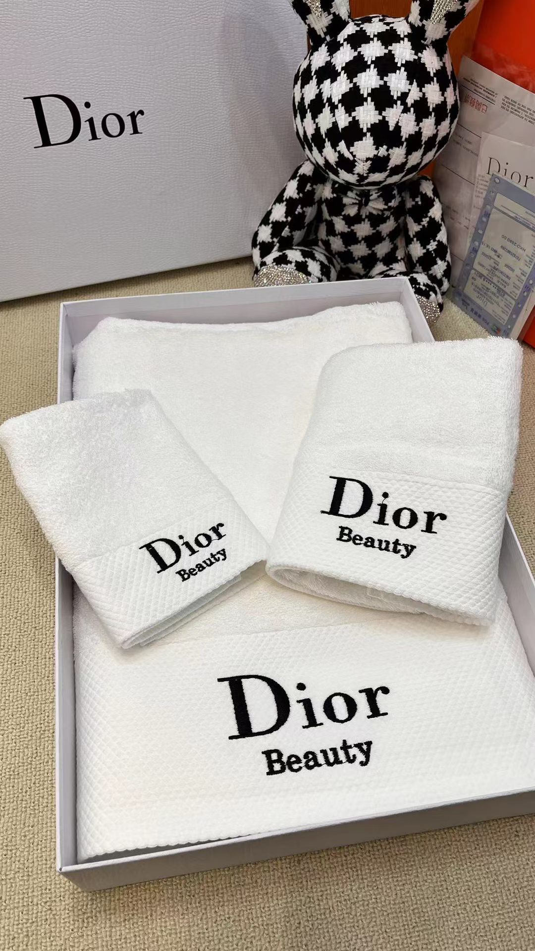 DIOR TOWEL SETS - Image 25